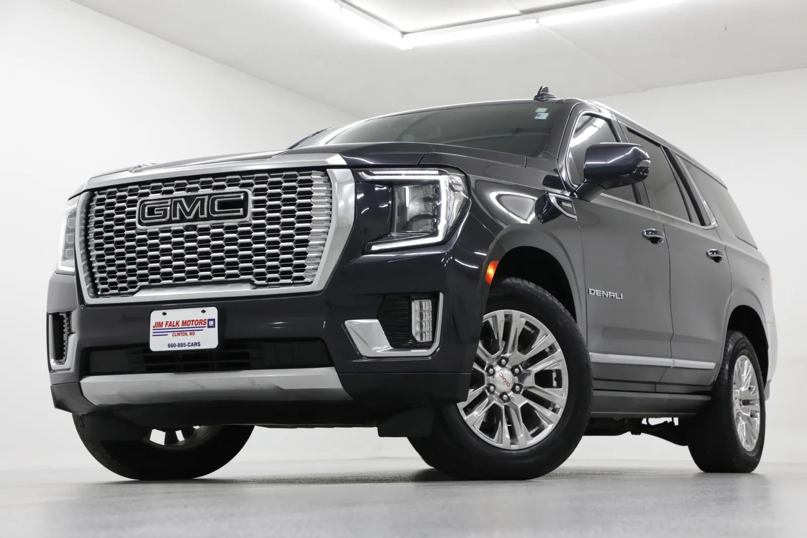 Gray 2023 GMC Yukon Denali for sale in Clinton, MO