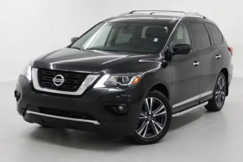 More photos of 2020 Nissan Pathfinder Platinum at Jim Falk Motors, MO