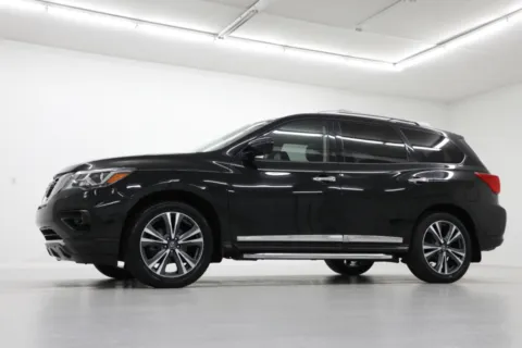 Photos of 2020 Nissan Pathfinder Platinum for sale in Clinton, MO at Jim Falk Motors