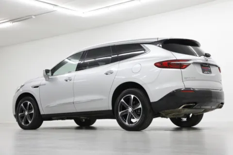 More photos of 2020 Buick Enclave Essence at Jim Falk Motors, MO