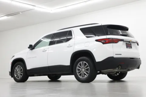 More photos of 2023 Chevrolet Traverse LT Leather at Jim Falk Motors, MO