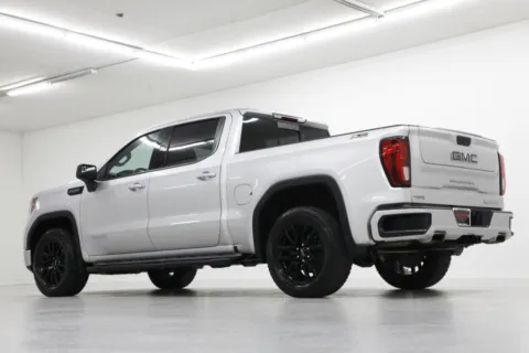 More photos of 2022 GMC Sierra 1500 Limited Elevation at Jim Falk Motors, MO
