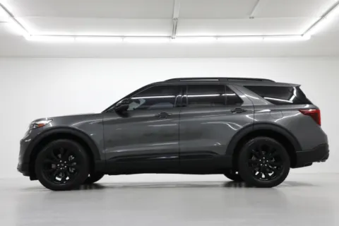 Photos of 2020 Ford Explorer ST for sale in Clinton, MO at Jim Falk Motors