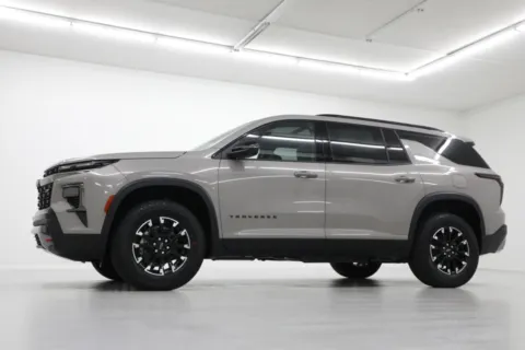 Photos of 2026 Chevrolet Traverse AWD Z71 for sale in Clinton, MO at Jim Falk Motors