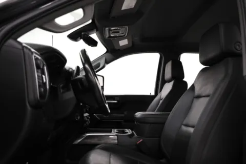 More photos of 2022 Chevrolet Silverado 3500HD LTZ at Jim Falk Motors, MO