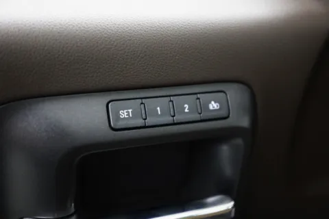 More photos of 2019 GMC Sierra 2500HD Denali at Jim Falk Motors, MO
