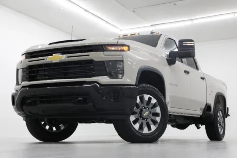 White 2026 Chevrolet Silverado 2500HD Custom for sale in Clinton, MO