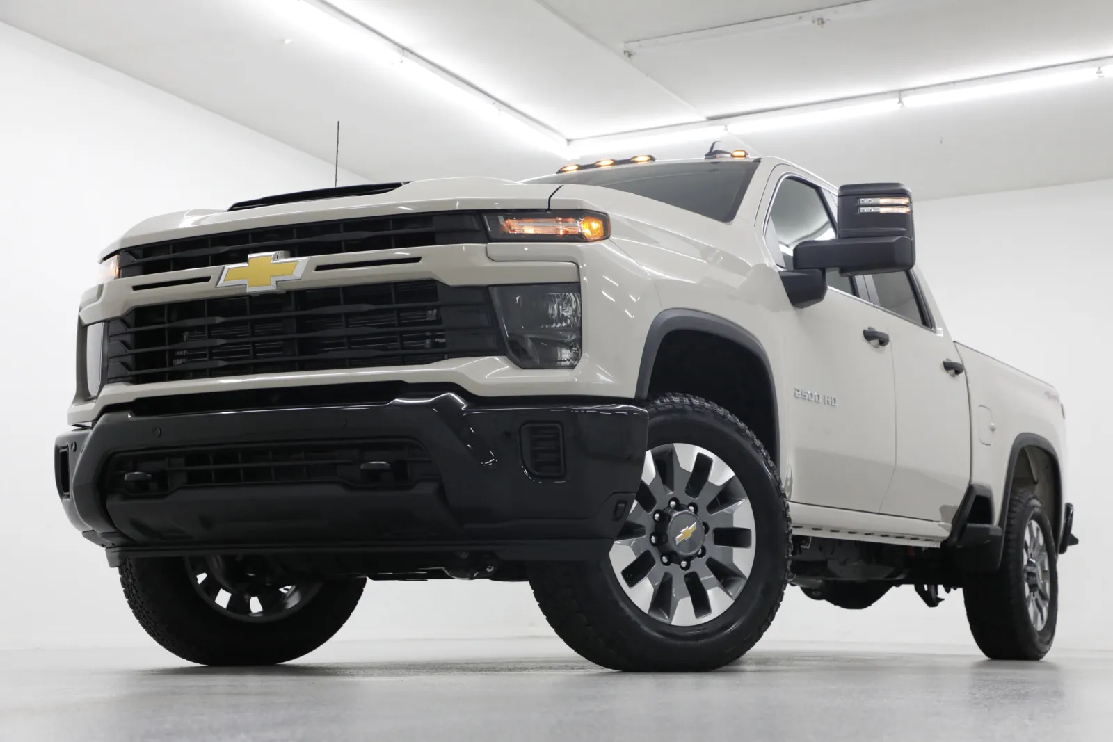 White 2026 Chevrolet Silverado 2500HD Custom for sale in Clinton, MO