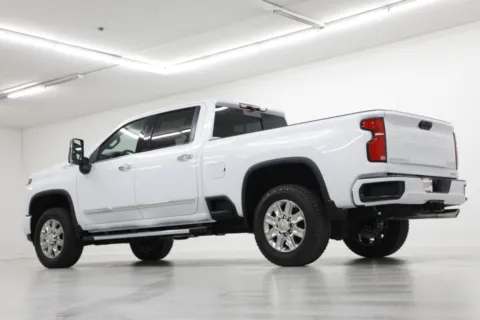 More photos of 2026 Chevrolet Silverado 2500HD High Country at Jim Falk Motors, MO