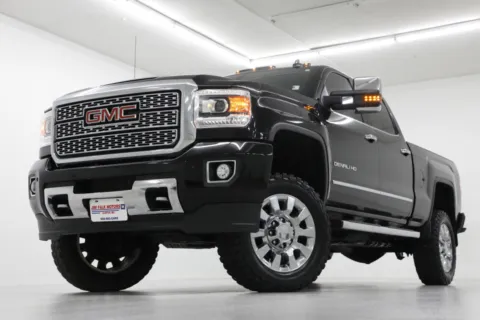Black 2019 GMC Sierra 2500HD Denali for sale in Clinton, MO