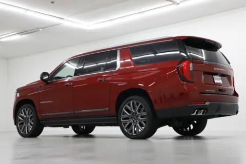 More photos of 2026 GMC Yukon XL Denali Ultimate at Jim Falk Motors, MO