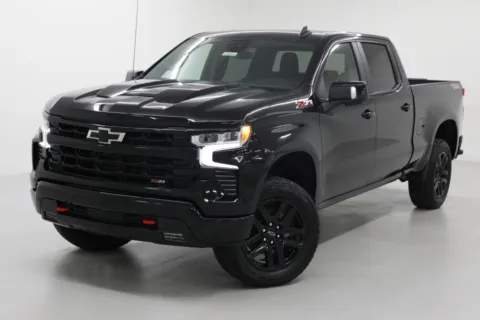 More photos of 2026 Chevrolet Silverado 1500 LT Trail Boss at Jim Falk Motors, MO