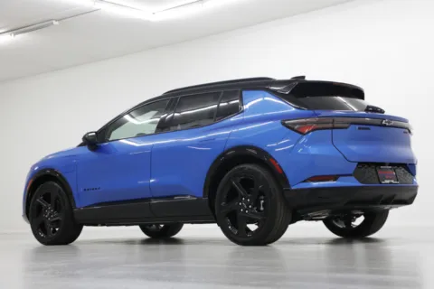 More photos of 2026 Chevrolet Equinox EV RS at Jim Falk Motors, MO