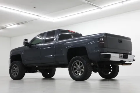 More photos of 2018 Chevrolet Silverado 1500 LT at Jim Falk Motors, MO
