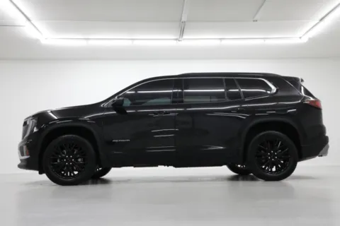 Another view of 2025 GMC Acadia FWD Elevation for sale in Clinton, MO at Jim Falk Motors