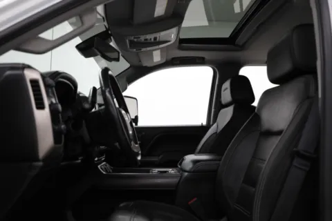 More photos of 2019 GMC Sierra 3500HD Denali at Jim Falk Motors, MO