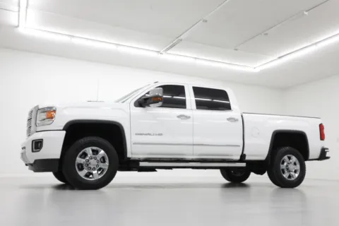 Photos of 2019 GMC Sierra 3500HD Denali for sale in Clinton, MO at Jim Falk Motors