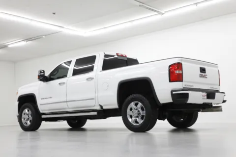 More photos of 2019 GMC Sierra 3500HD Denali at Jim Falk Motors, MO