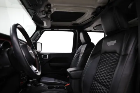 More photos of 2020 Jeep Wrangler Unlimited Rubicon at Jim Falk Motors, MO