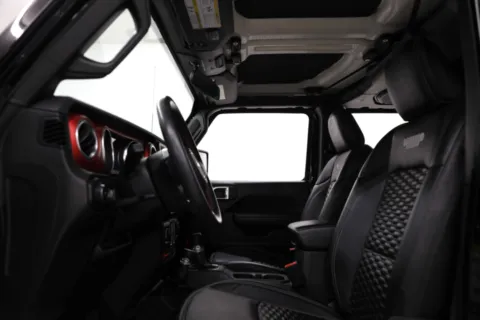 More photos of 2020 Jeep Wrangler Unlimited Rubicon at Jim Falk Motors, MO