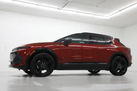 Photos of 2026 Chevrolet Equinox EV RS for sale in Clinton, MO at Jim Falk Motors