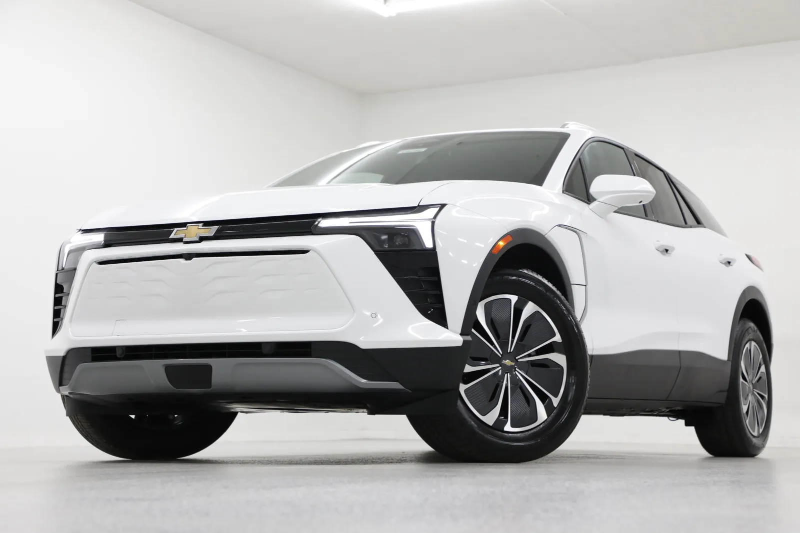 White 2026 Chevrolet Blazer EV FWD LT for sale in Clinton, MO