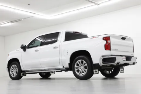 More photos of 2022 Chevrolet Silverado 1500 LTZ at Jim Falk Motors, MO
