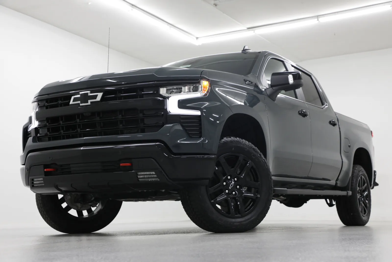 Gray 2026 Chevrolet Silverado 1500 LT Trail Boss for sale in Clinton, MO