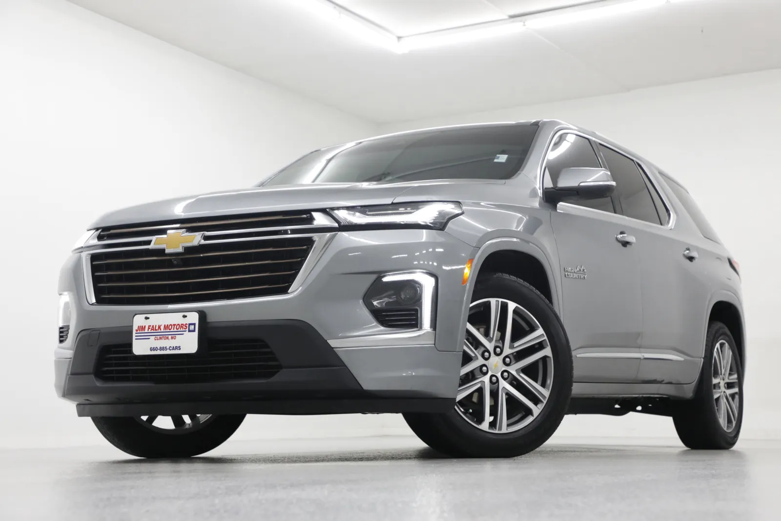 Gray 2023 Chevrolet Traverse High Country for sale in Clinton, MO