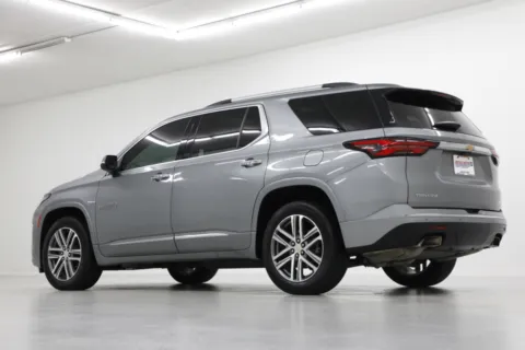 More photos of 2023 Chevrolet Traverse High Country at Jim Falk Motors, MO