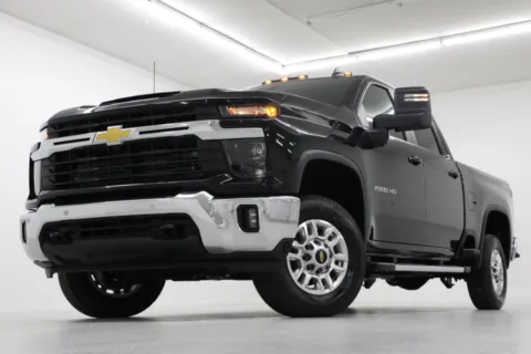 Black 2026 Chevrolet Silverado 2500HD LT for sale in Clinton, MO