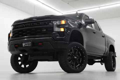 Black 2022 Chevrolet Silverado 1500 Custom Trail Boss for sale in Clinton, MO