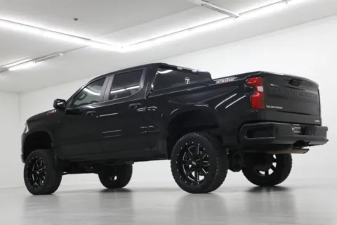 More photos of 2022 Chevrolet Silverado 1500 Custom Trail Boss at Jim Falk Motors, MO