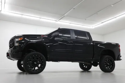 Photos of 2022 Chevrolet Silverado 1500 Custom Trail Boss for sale in Clinton, MO at Jim Falk Motors