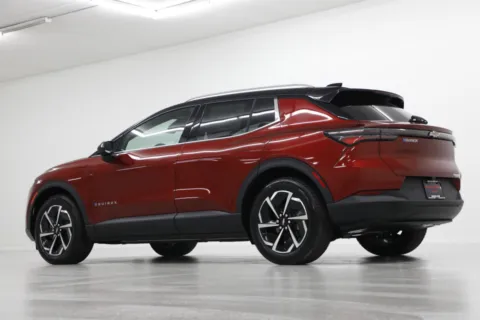 More photos of 2026 Chevrolet Equinox EV LT2 w/PDE at Jim Falk Motors, MO