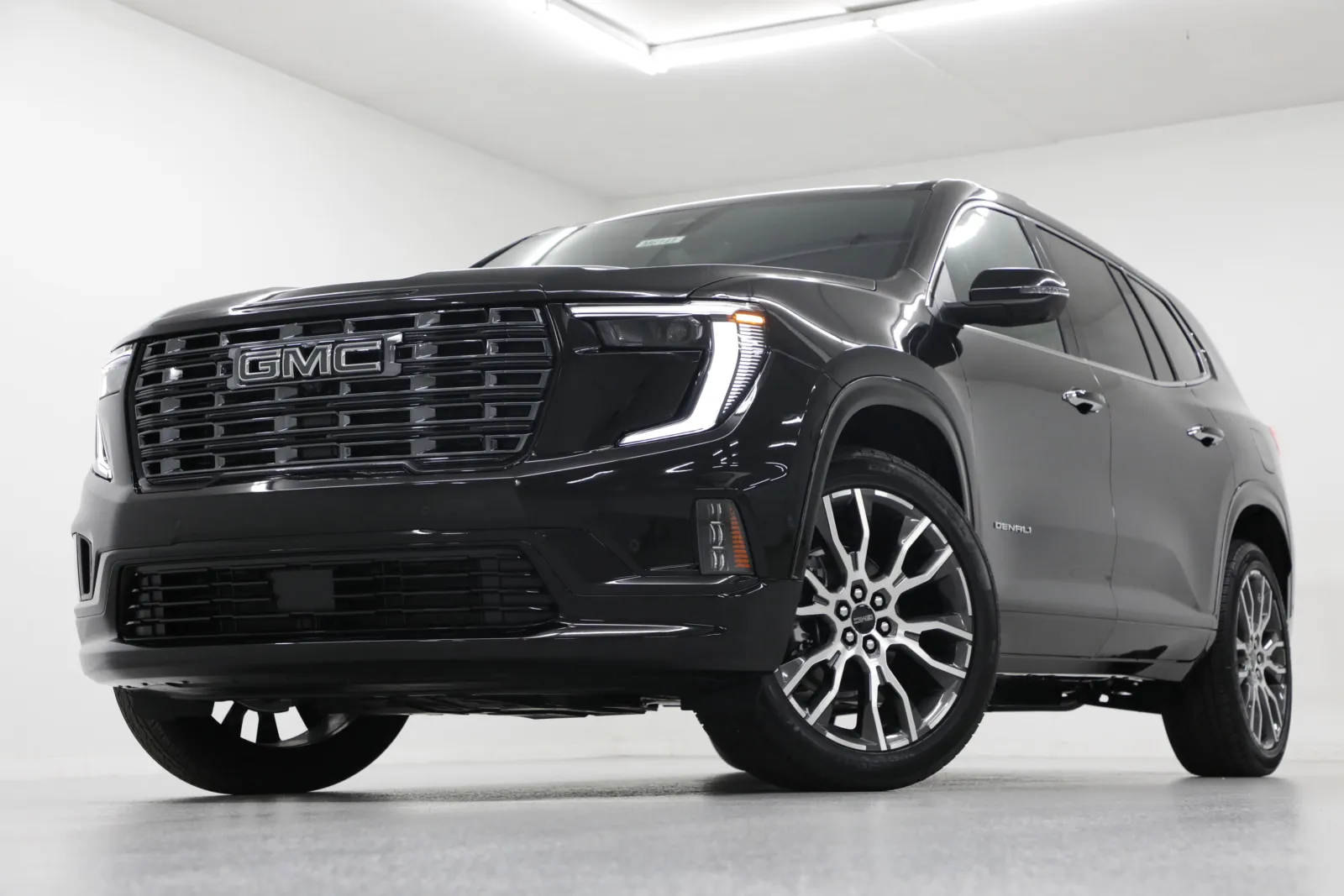 Black 2026 GMC Acadia AWD Denali Ultimate for sale in Clinton, MO