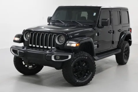 Black 2020 Jeep Wrangler Unlimited Sahara for sale in Clinton, MO