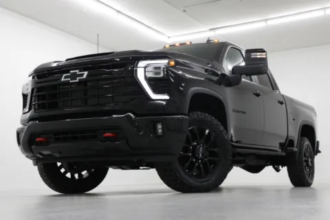 Black 2026 Chevrolet Silverado 2500HD LT for sale in Clinton, MO