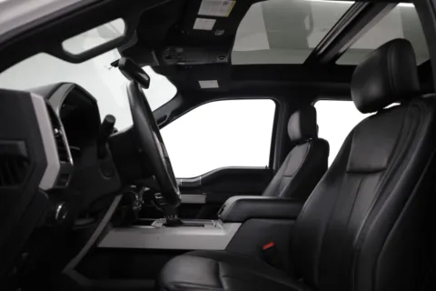 More photos of 2019 Ford F-150 LARIAT at Jim Falk Motors, MO