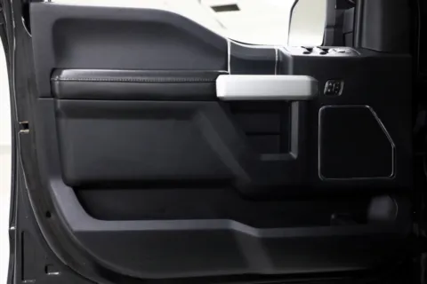 Photos of 2019 Ford F-150 LARIAT for sale in Clinton, MO at Jim Falk Motors