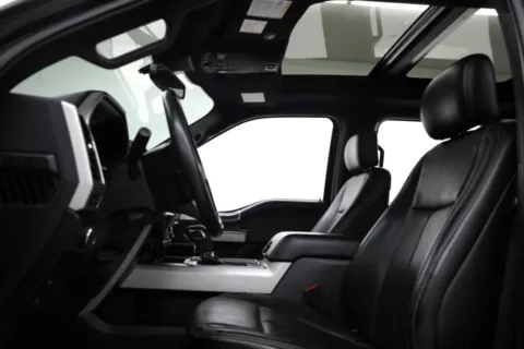 More photos of 2019 Ford F-150 LARIAT at Jim Falk Motors, MO