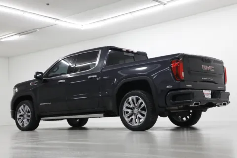 More photos of 2022 GMC Sierra 1500 Denali at Jim Falk Motors, MO