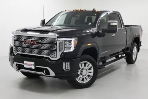 More photos of 2020 GMC Sierra 2500HD Denali at Jim Falk Motors, MO