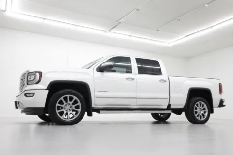 Photos of 2018 GMC Sierra 1500 Denali for sale in Clinton, MO at Jim Falk Motors