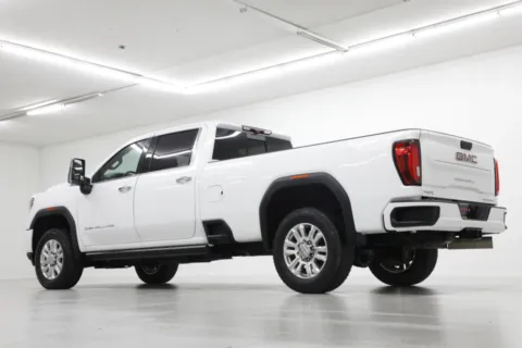 More photos of 2022 GMC Sierra 3500HD Denali at Jim Falk Motors, MO