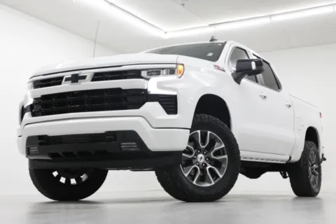 White 2022 Chevrolet Silverado 1500 RST for sale in Clinton, MO