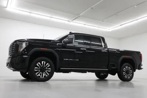 Photos of 2026 GMC Sierra 2500HD Denali Ultimate for sale in Clinton, MO at Jim Falk Motors