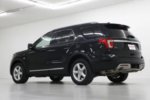 More photos of 2017 Ford Explorer XLT at Jim Falk Motors, MO