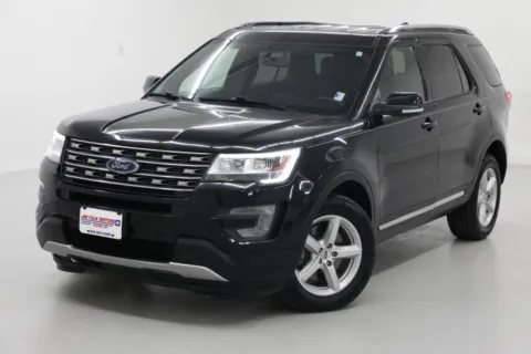 More photos of 2017 Ford Explorer XLT at Jim Falk Motors, MO
