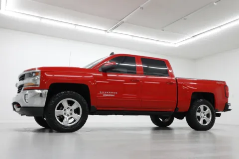 Photos of 2017 Chevrolet Silverado 1500 LT for sale in Clinton, MO at Jim Falk Motors